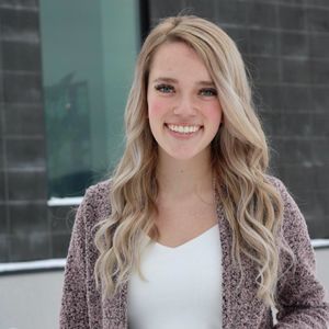 Meet your Posher, Laurie